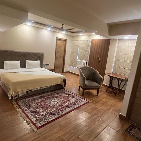 The Dream House Bed and Breakfast New Delhi Exteriör bild