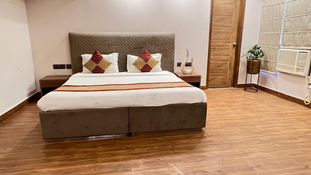 The Dream House Bed and Breakfast New Delhi Exteriör bild