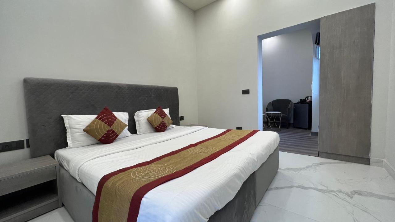 The Dream House Bed and Breakfast New Delhi Exteriör bild