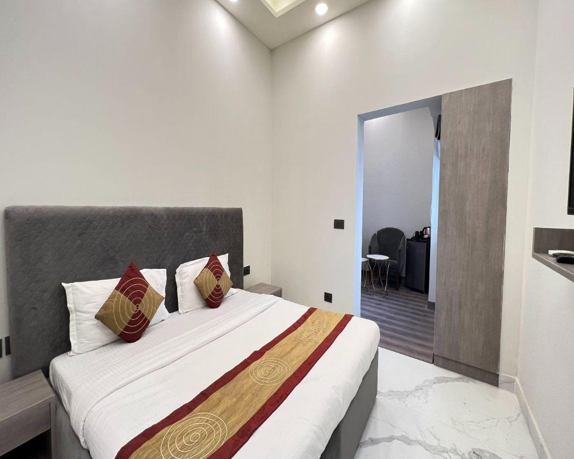 The Dream House Bed and Breakfast New Delhi Exteriör bild