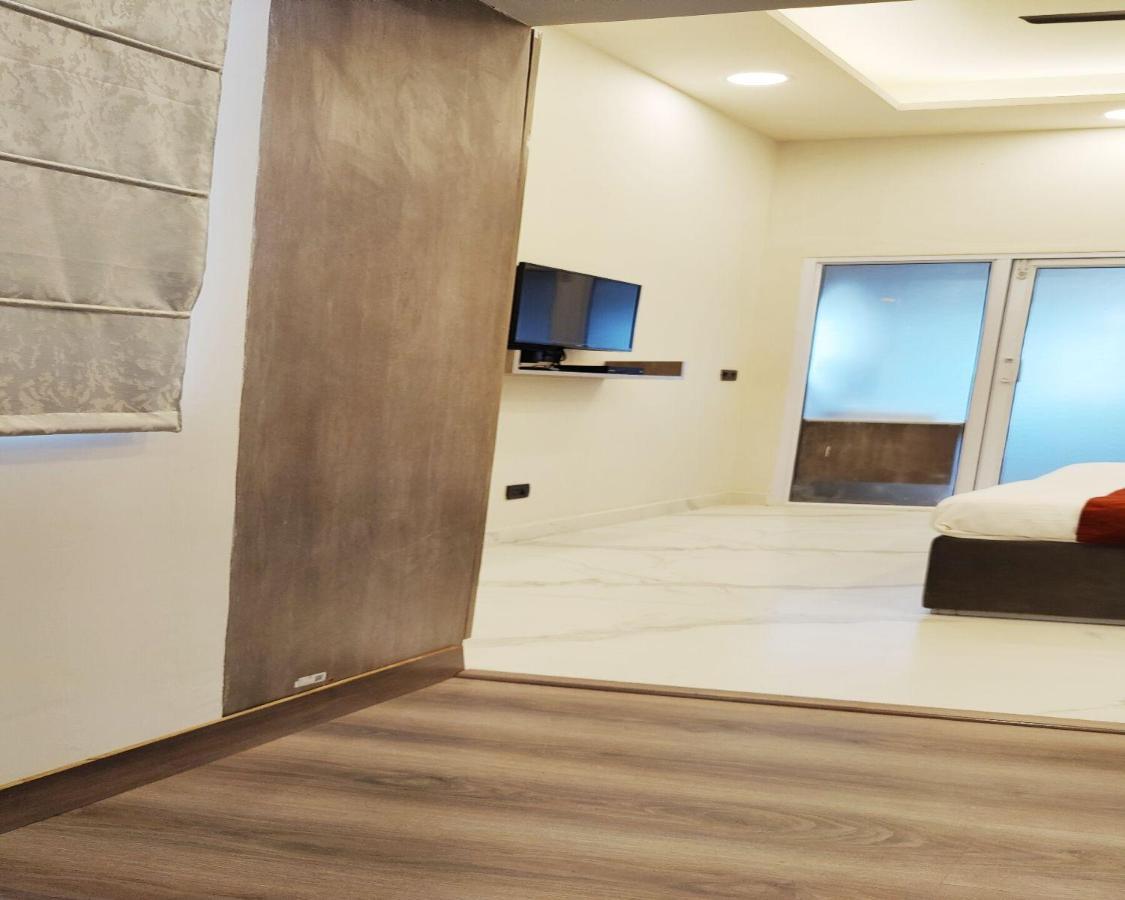 The Dream House Bed and Breakfast New Delhi Exteriör bild