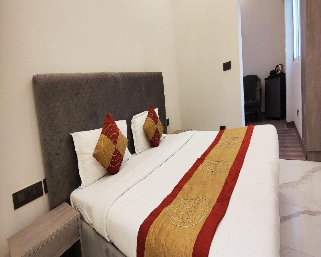 The Dream House Bed and Breakfast New Delhi Exteriör bild
